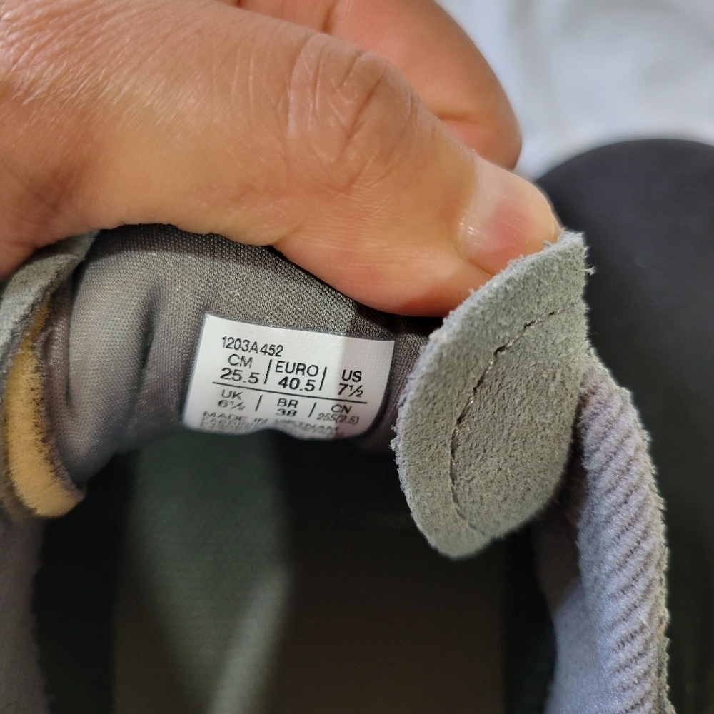 Asics Gray Sneakers Classic Low-Top Design - Picture 13 of 13